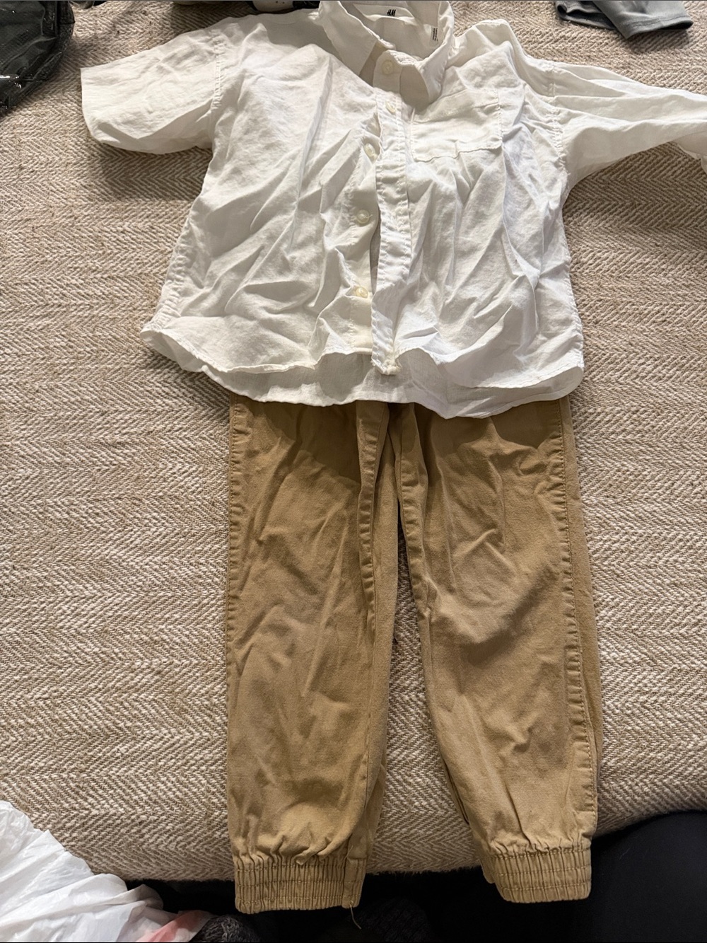 Casual White Button-Up Top with Tan Jogger Pants for Boys A10